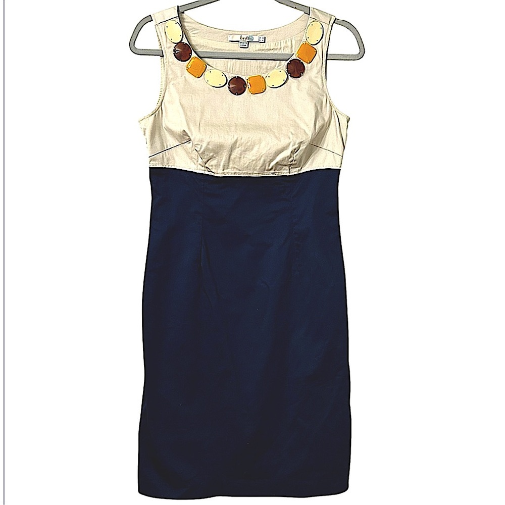 Boden Navy/Cream Colorblock Fitted with Unique Accented Neckline Women's Size 6